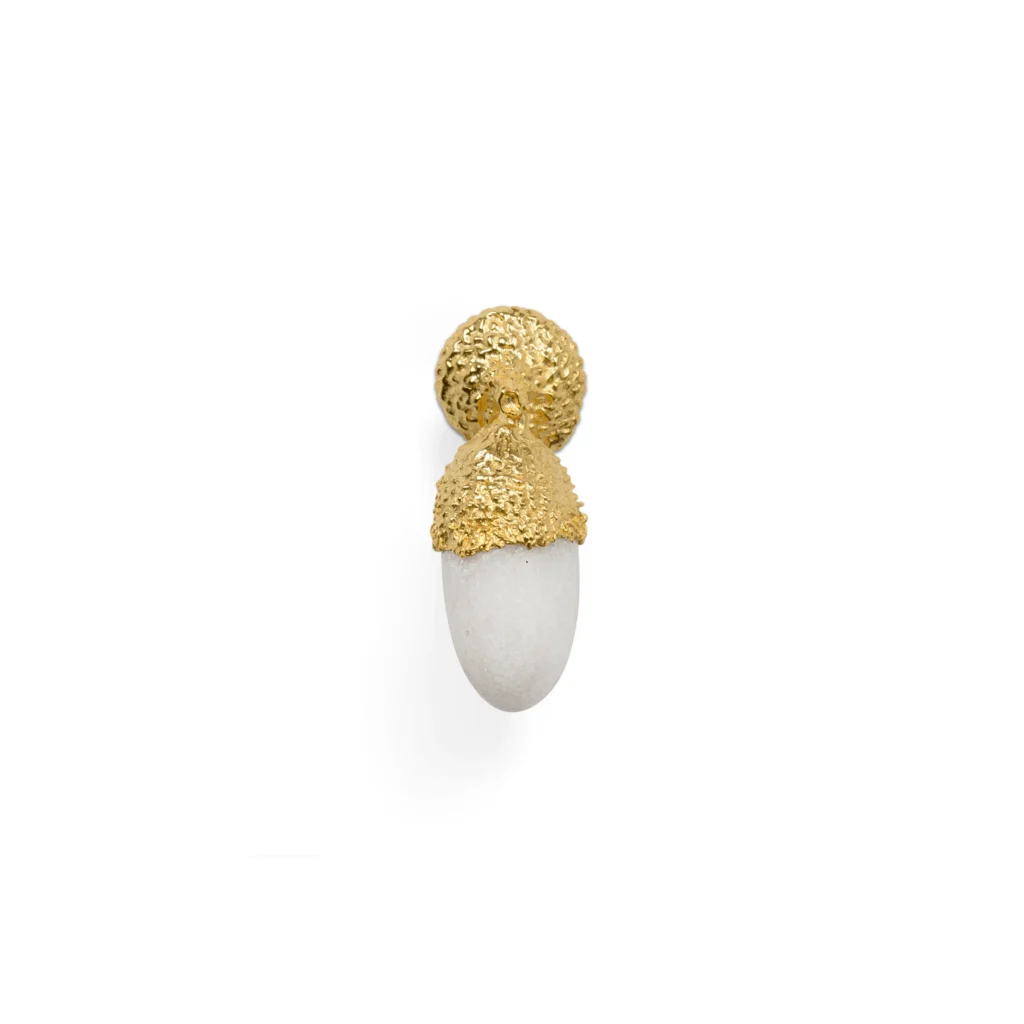 le4005-acorn_01